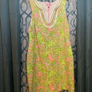 Lilly Pulitzer Harper Chimpy Chic in EUC size medium